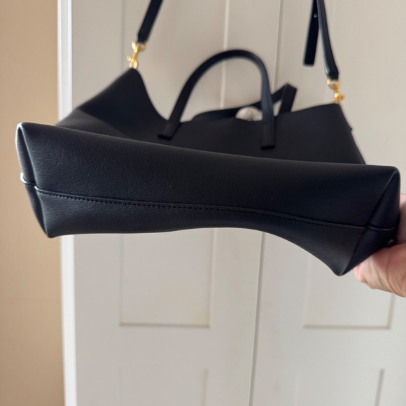 AUTHENTIC SAINT  LAURENT TOY TOTE/ BLACK LIKE NEW - Picture 5 of 8